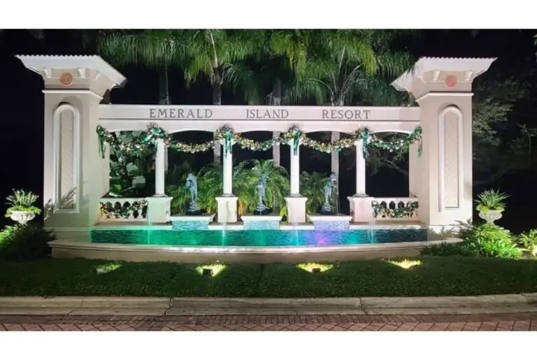 Emerald Island Christmas