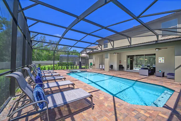 Windsor Sunshine Villa with private views and large extended pool area