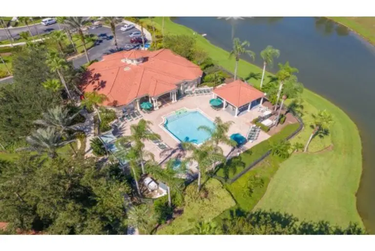 Emerald Island Club House